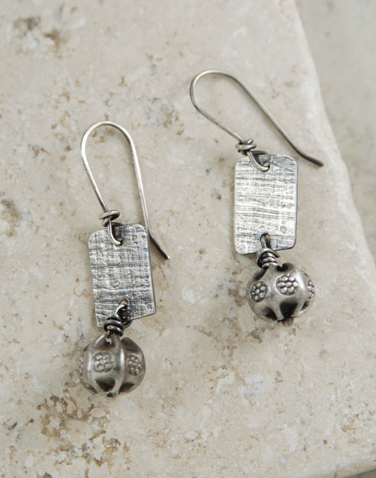 Sterling & Vintage Bead #E877