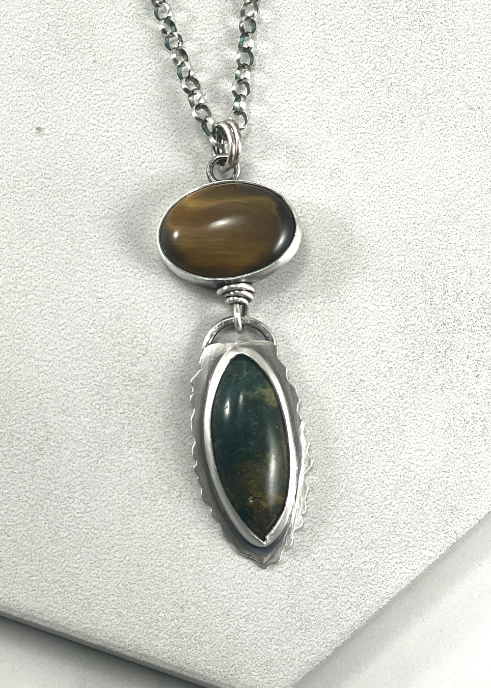 Tiger Eye & Unknown Stone P1240