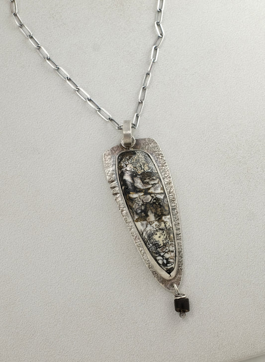 Black & White Stone P1254