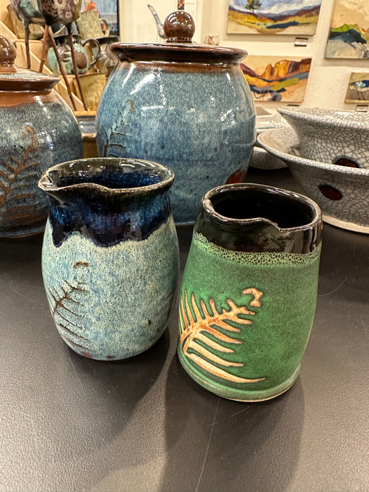 Pitcher Tiny