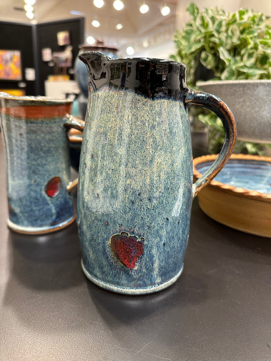 Pitcher 8"